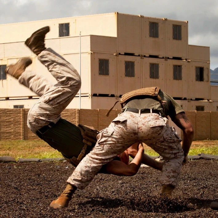 miltary pants show miltary pants show